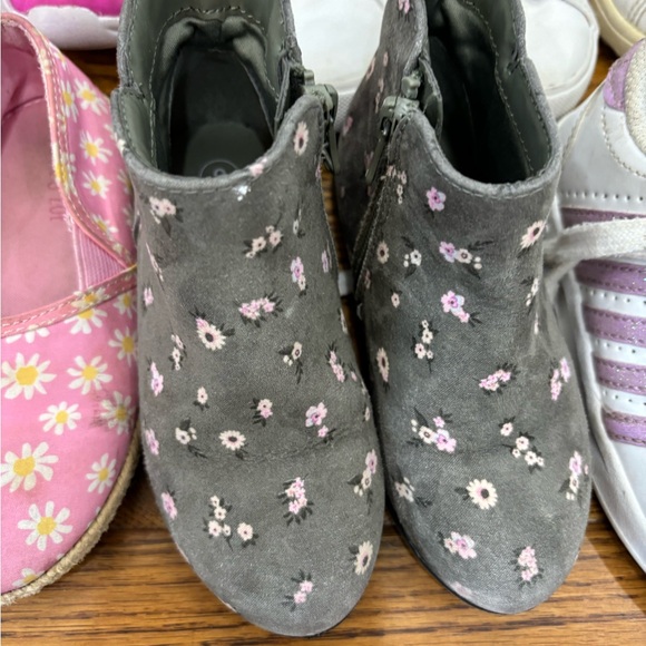 Great used condition Lot of 10 sizes 8-10.5 girl shoes - Picture 3 of 7